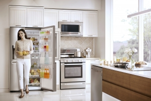 7 iš 10 žmonių prisipažįsta atidarinėjantys šaldytuvą be jokio konkretaus tikslo. Kaip tai veikia energijos vartojimo efektyvumą?
