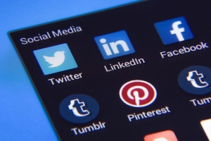 &bdquo;LinkedIn&ldquo; vartotojų ir darbdavių pamėgta &bdquo;Easy Apply&ldquo; funkcija: ekspertas ai&scaron;kina, kada ja naudotis nereikėtų