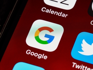Ar &bdquo;ChatGPT&ldquo; meta i&scaron;&scaron;ūkį &bdquo;Google&ldquo;? Nauja paie&scaron;kos funkcija ir kaip ja naudotis