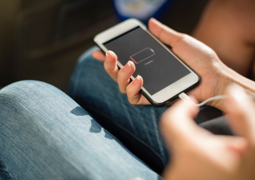 Elektros taupymą pradėkite nuo išmaniųjų: vienas nustatymas leis rečiau įkrauti „iPhone“ telefoną