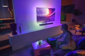 Naujo dizaino „Philips“ televizoriai sukuria spalvingą namų kino patirtį