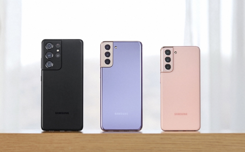 „Samsung“ pristatė naujausią flagmanų „Galaxy S21“ seriją