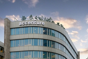 „Accenture“ Vilniuje persikelia į naują biurą ir toliau planuoja augimą 