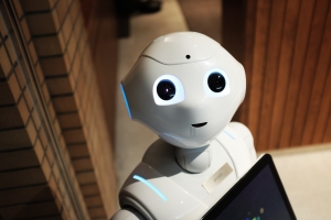 Ateityje jūsų vadovu darbe gali tapti robotas: ar daug iki to trūksta?