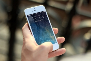 Belaukiant „iPhone 11“: „Apple“ telefonų istorijos apžvalga